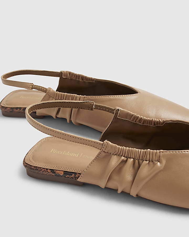 Beige Metal Point Toe Flat Shoes