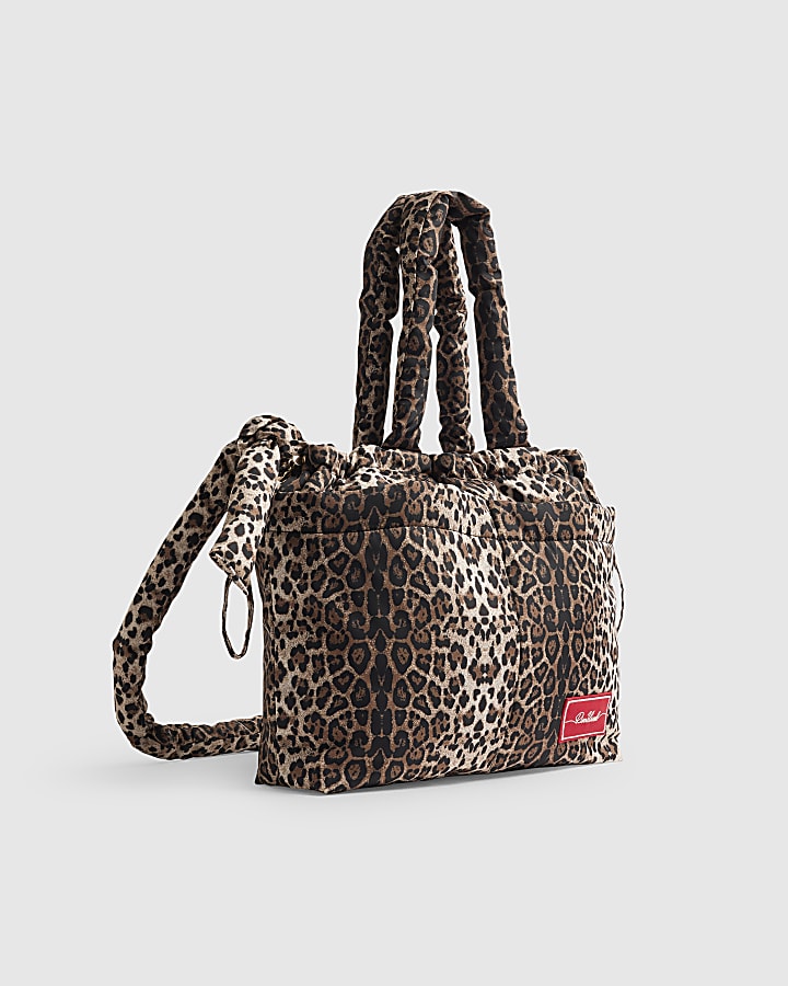 Brown Leopard Drawstring Travel Tote Bag