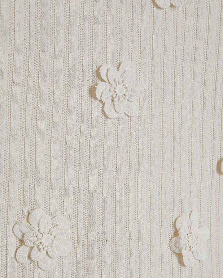 White Short Sleeve 3D Flower Trim Top