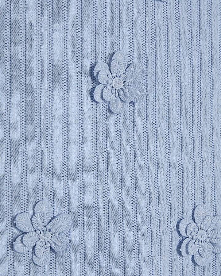 Blue Short Sleeve 3D Flower Trim Top