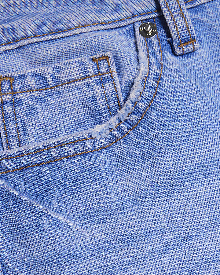 Petite Relaxed Straight Leg Jeans