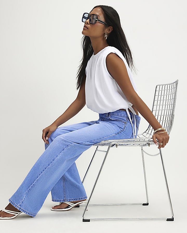 Petite Relaxed Straight Leg Jeans