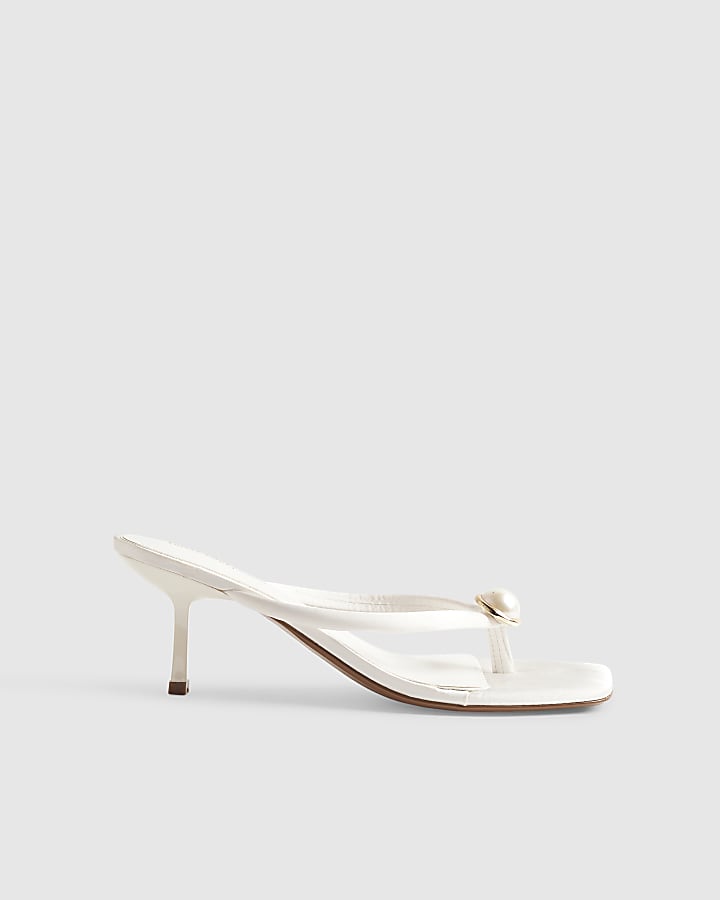 Cream Pearl Toe Thong Low heel Sandals