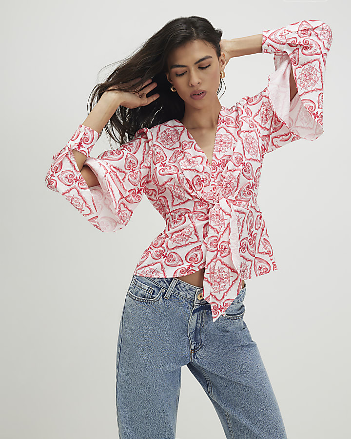 Red Knot Front Print Top