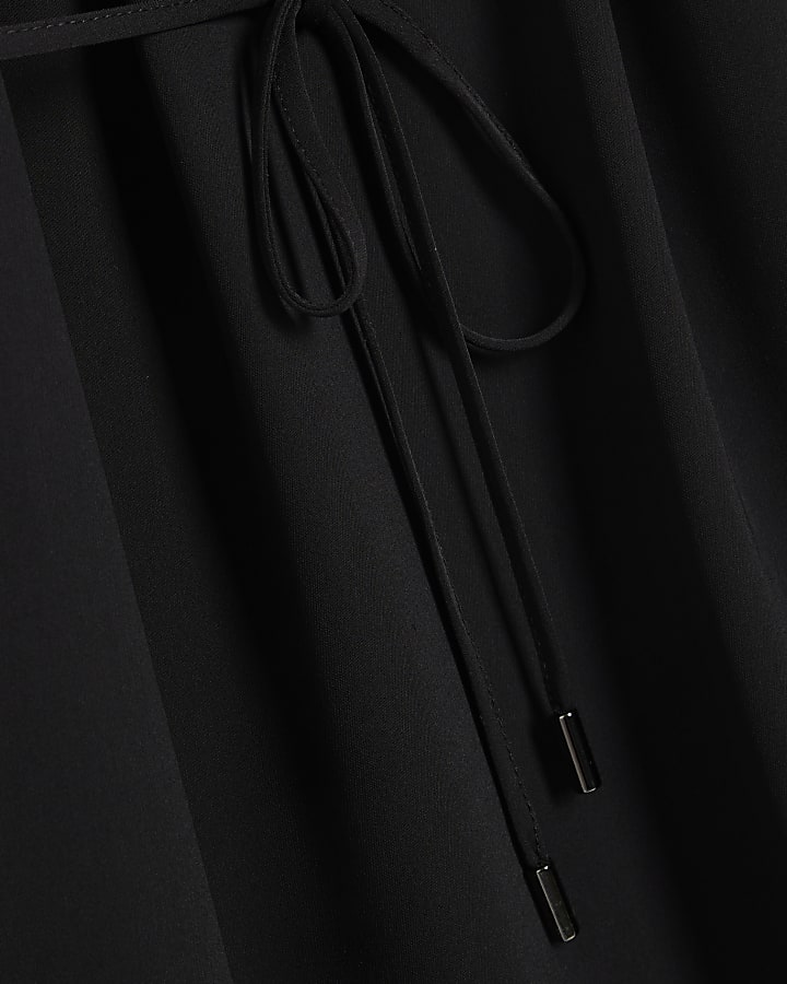 Black Pleated Short Sleeve Mini Shift Dress