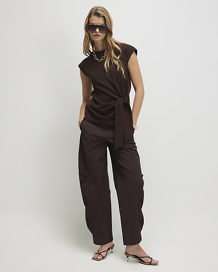 Brown Sleevless Tie Side Top