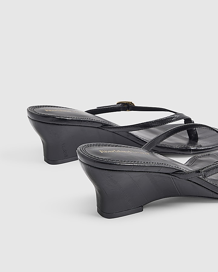 Black Toe Thong Wedge Heels