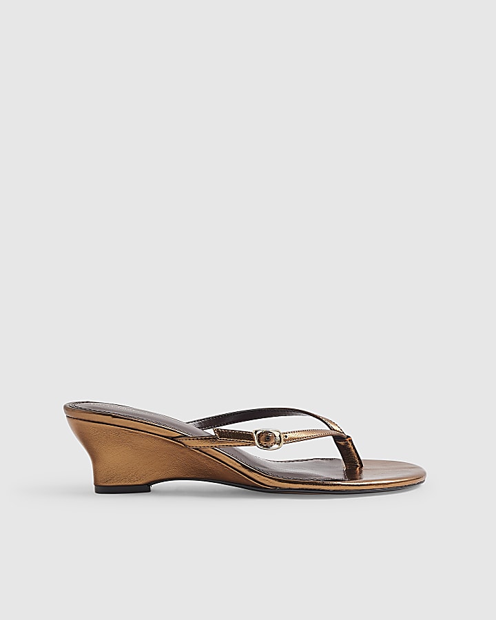 Brown Toe Thong Wedge Heels