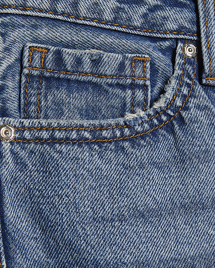 Petite Relaxed Straight Leg Jeans