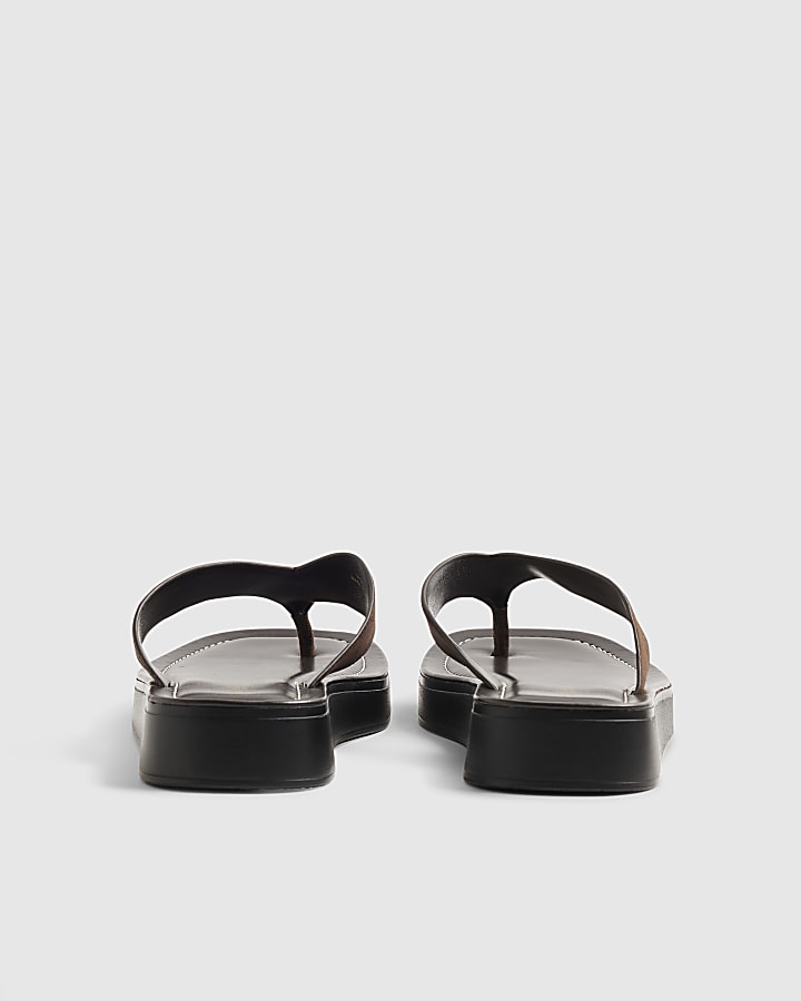 Brown Leather Flatform Toe Thong Sandals