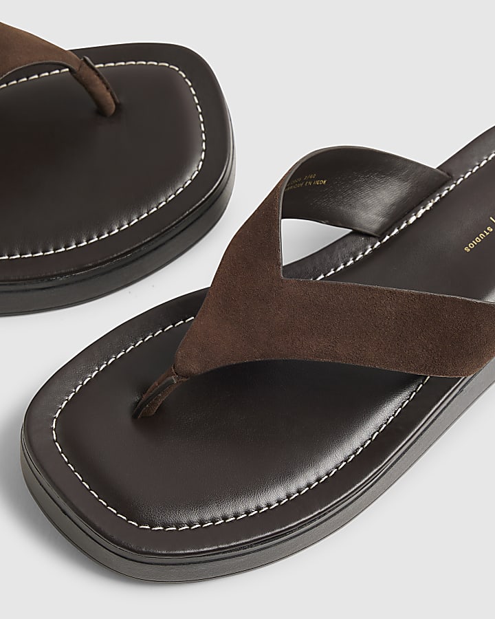 Brown Leather Flatform Toe Thong Sandals