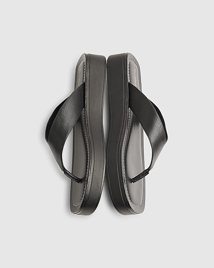 Black Leather Flatform Toe Thong Sandals