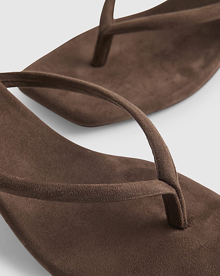 Brown Toe Thong Heeled Sandals