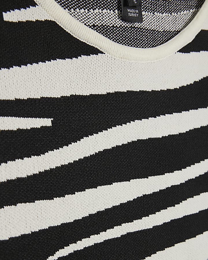 Black Zebra Knit Fitted Top