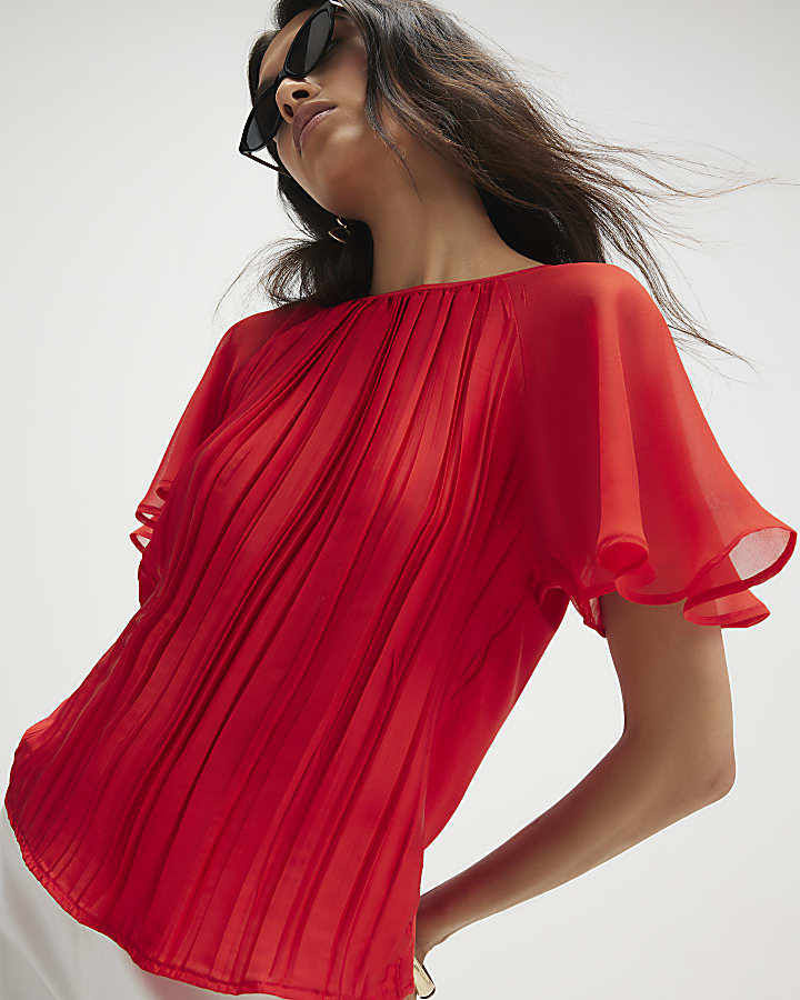 Red Hybrid Crinkle Top