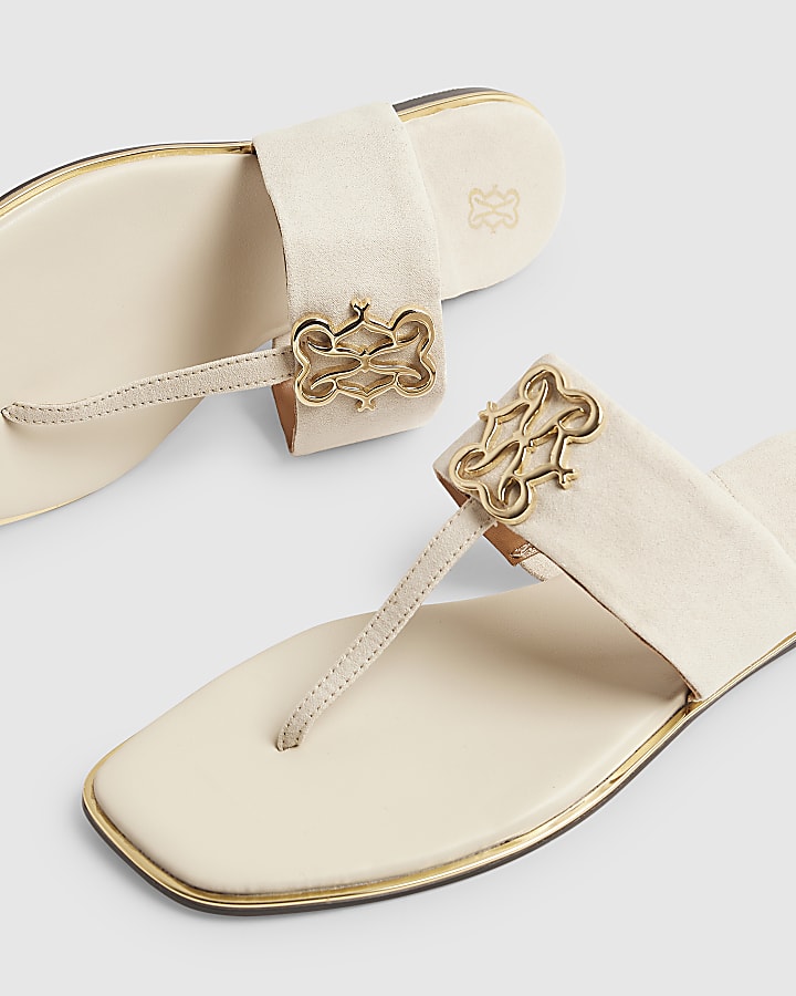 Cream Toe Thong Hardware Sandals