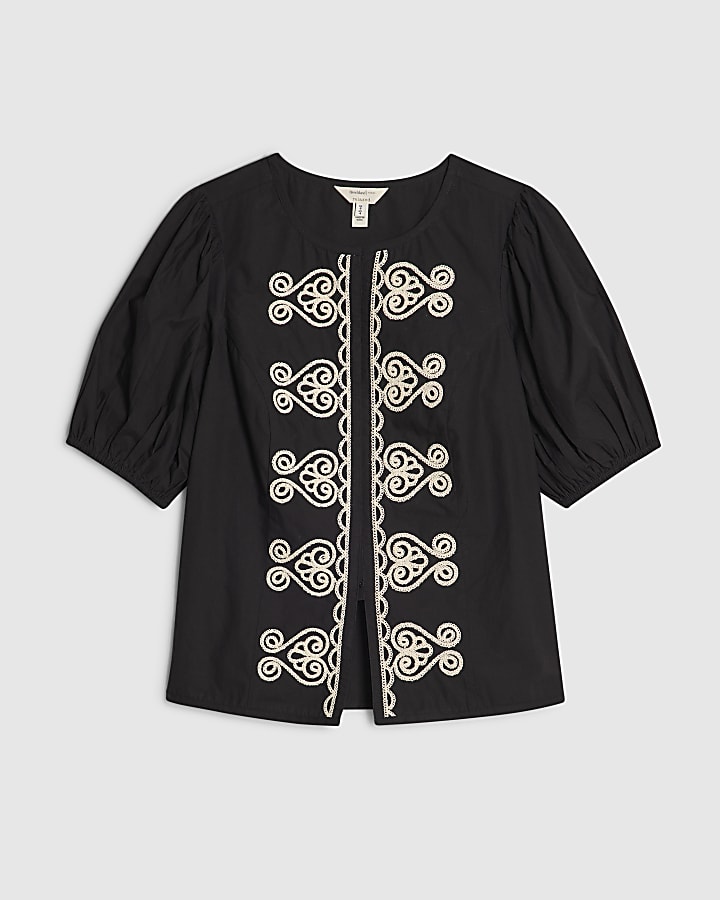 Black Poplin Short Sleeve Embroidered Top