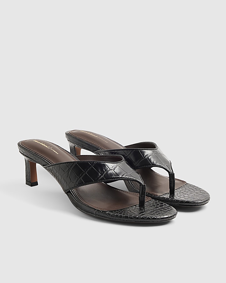 Black Croc Toe Thong Heeled Mules