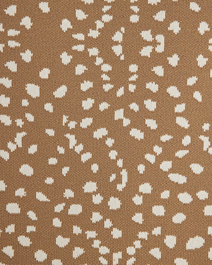 Brown Bambi Fitted Knit Brunch Top