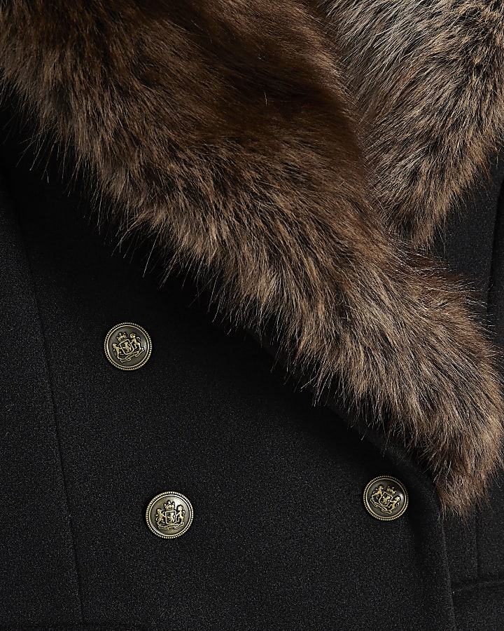 Black Faux Fur Collar Cinched Blazer