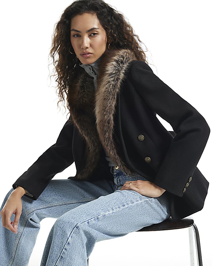 Black Faux Fur Collar Cinched Blazer