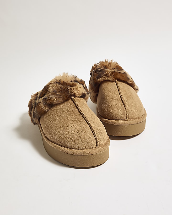 Brown Leopard Print Closed Toe Slippers