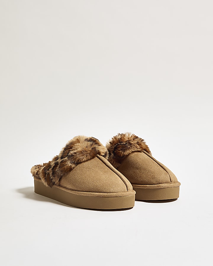 Brown Leopard Print Closed Toe Slippers