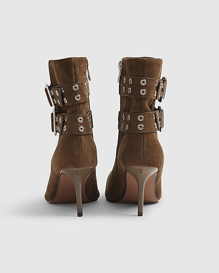 Brown Point Toe Heeled Hardware Boots
