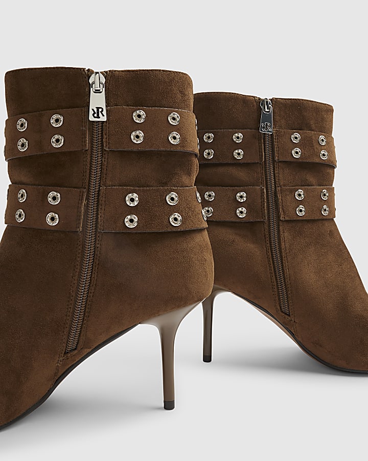 Brown Point Toe Heeled Hardware Boots