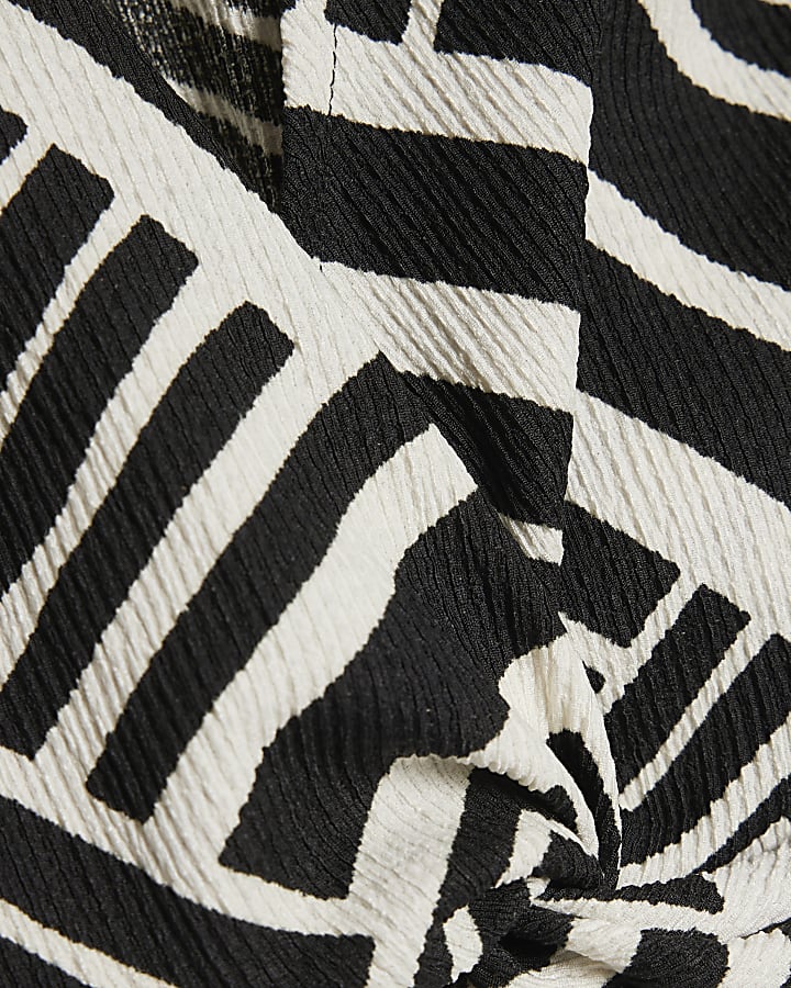 Black Abstract Print Twist Front Top