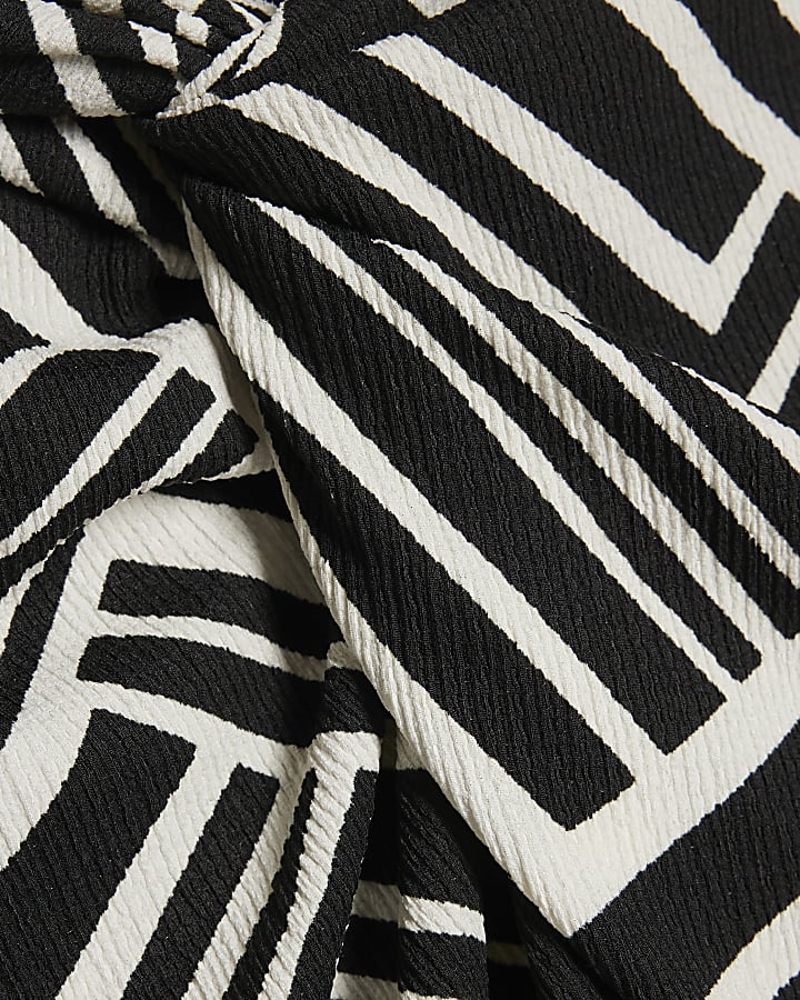 Black Abstract Print Twist Maxi Skirt
