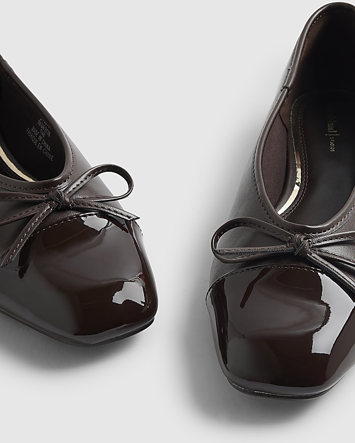 Brown Toe Cap Bow Ballet Flats