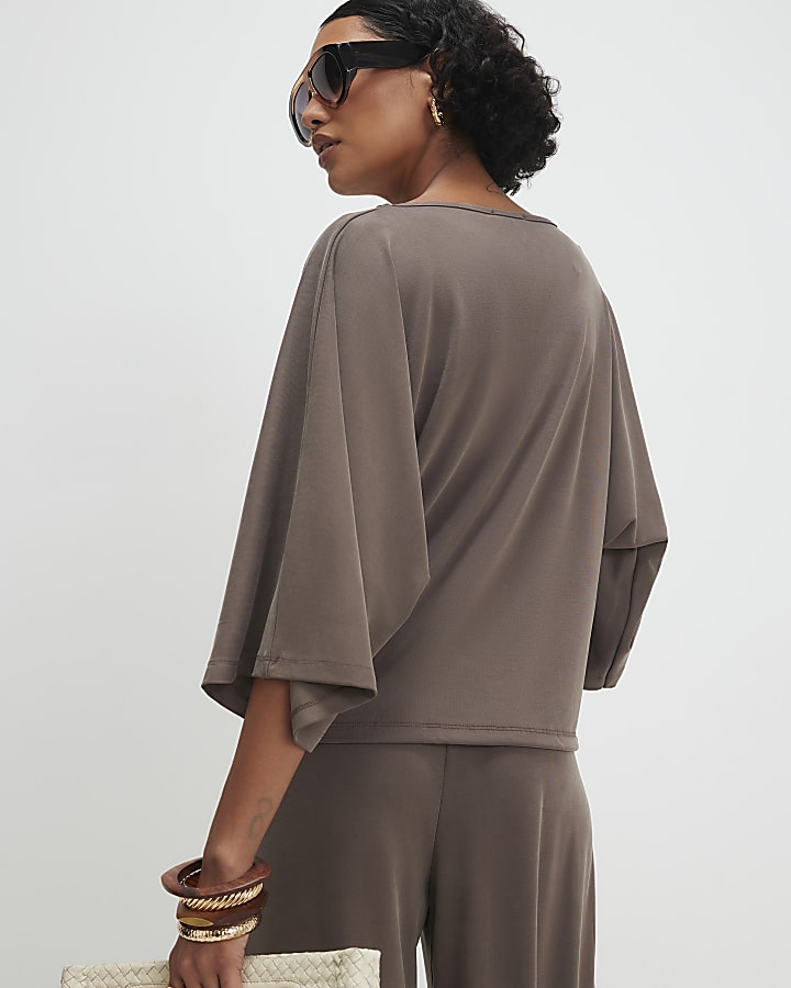 Brown Short Sleeve Batwing Top
