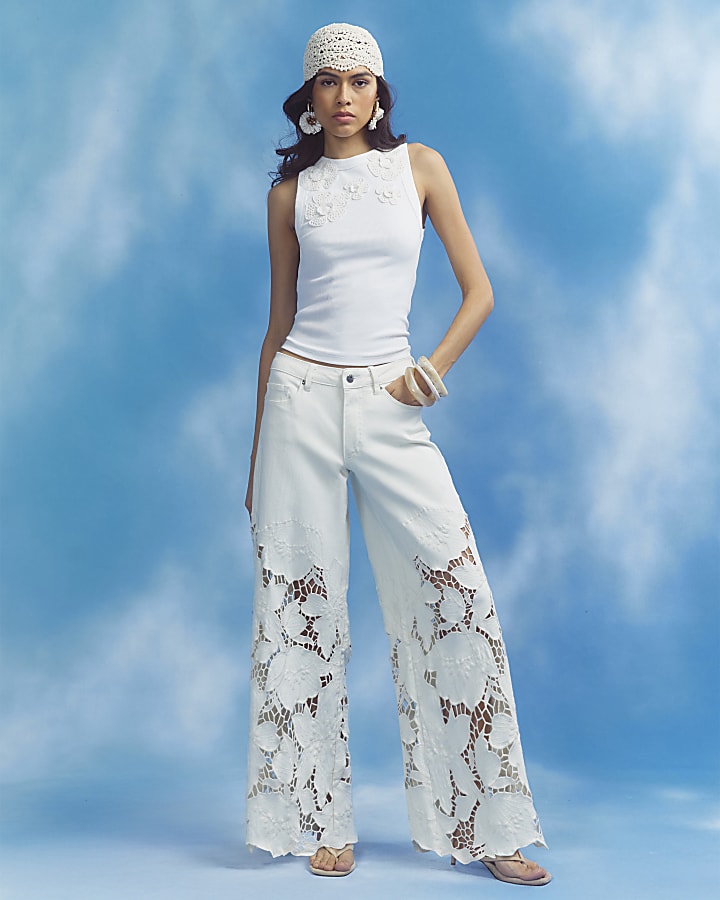 White Sleeveless 3D Flower Ribbed Tank Top