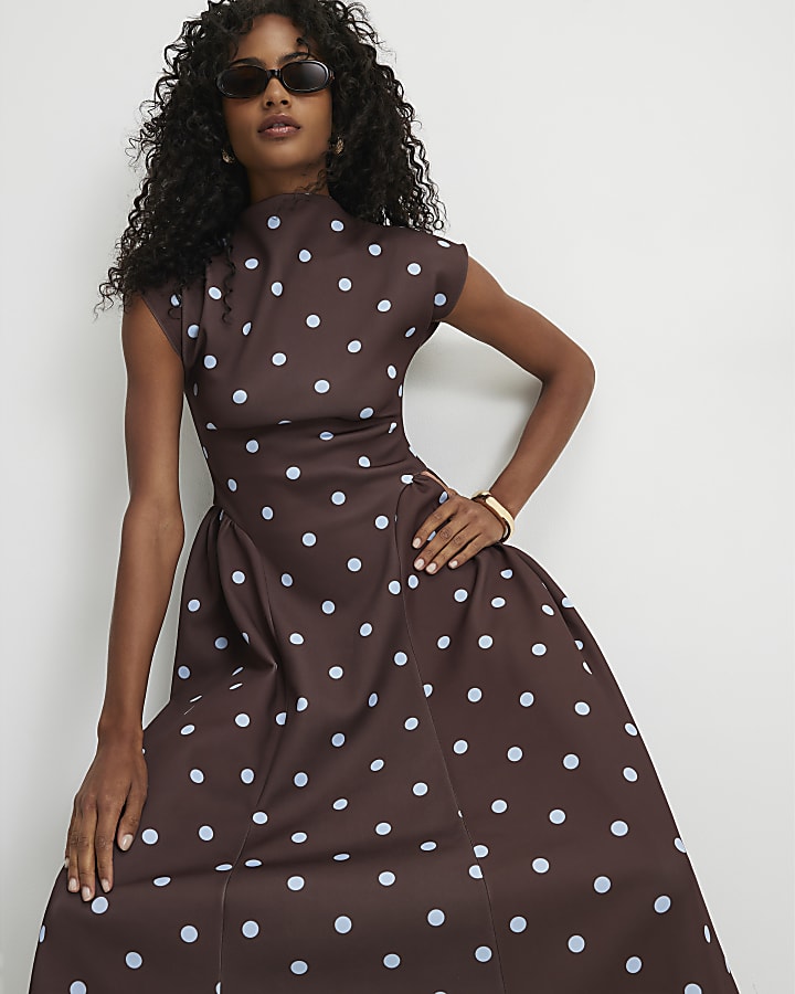 Brown Short Sleeve Spotted Godet Maxi Dress
