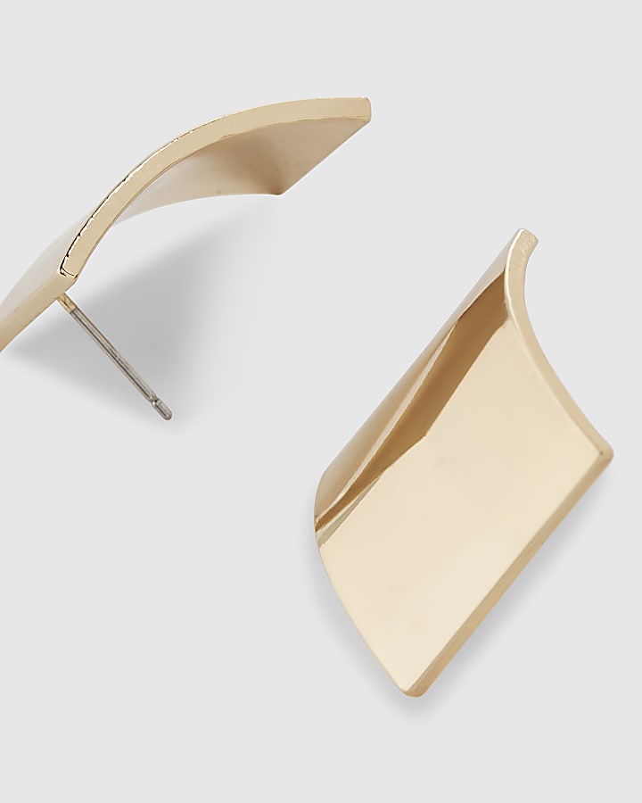 Gold Curved Rectangle Stud Earrings