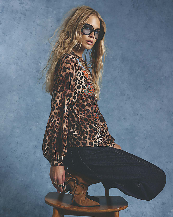 Brown Leopard Star Embroidered Blouse