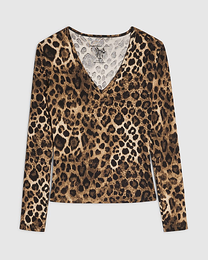 Cream Cotton Blend Leopard Print v neck Top