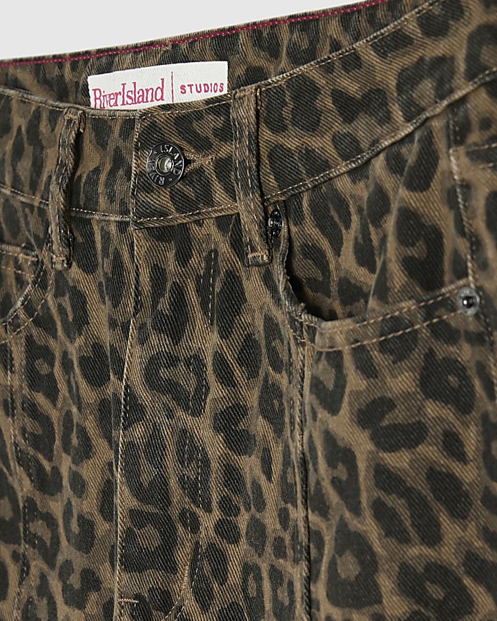 Petite Brown Leopard Print Barrel Leg Jeans