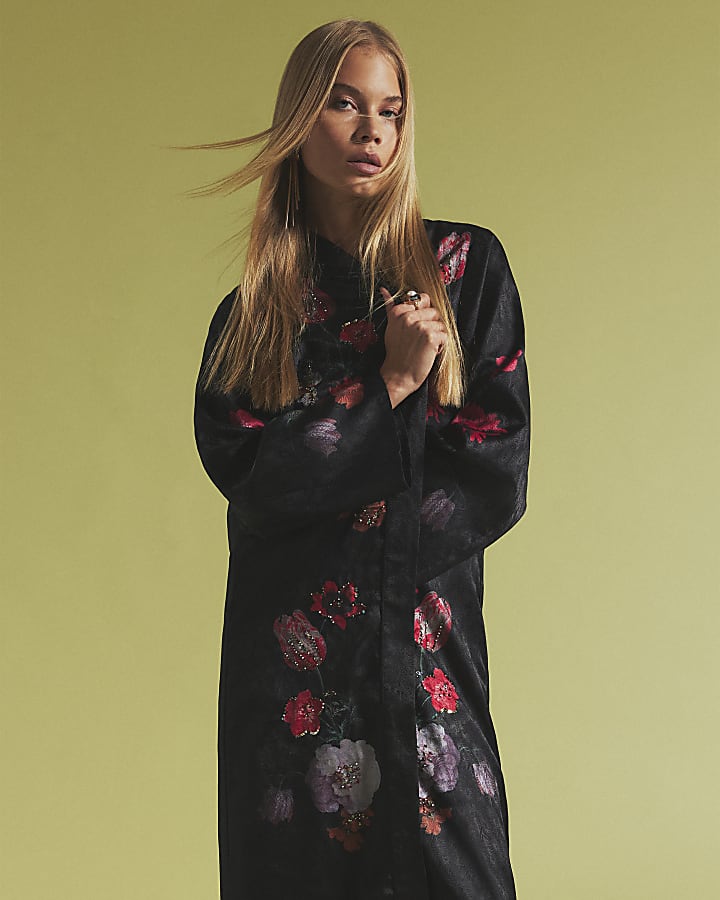 Black Floral Embroidered Fringed Kimono