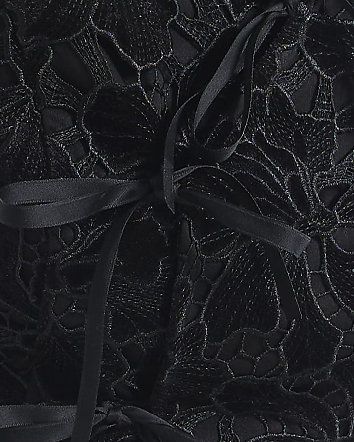 Black Velvet Ribbon Lace Tie Top