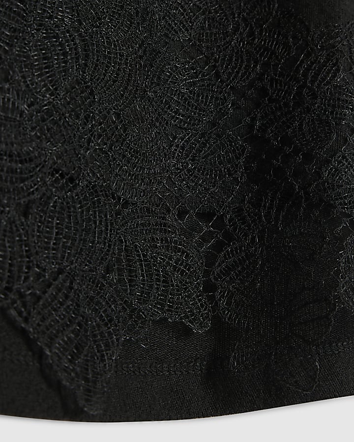 Black Sleeveless Lace Hem Tank Top