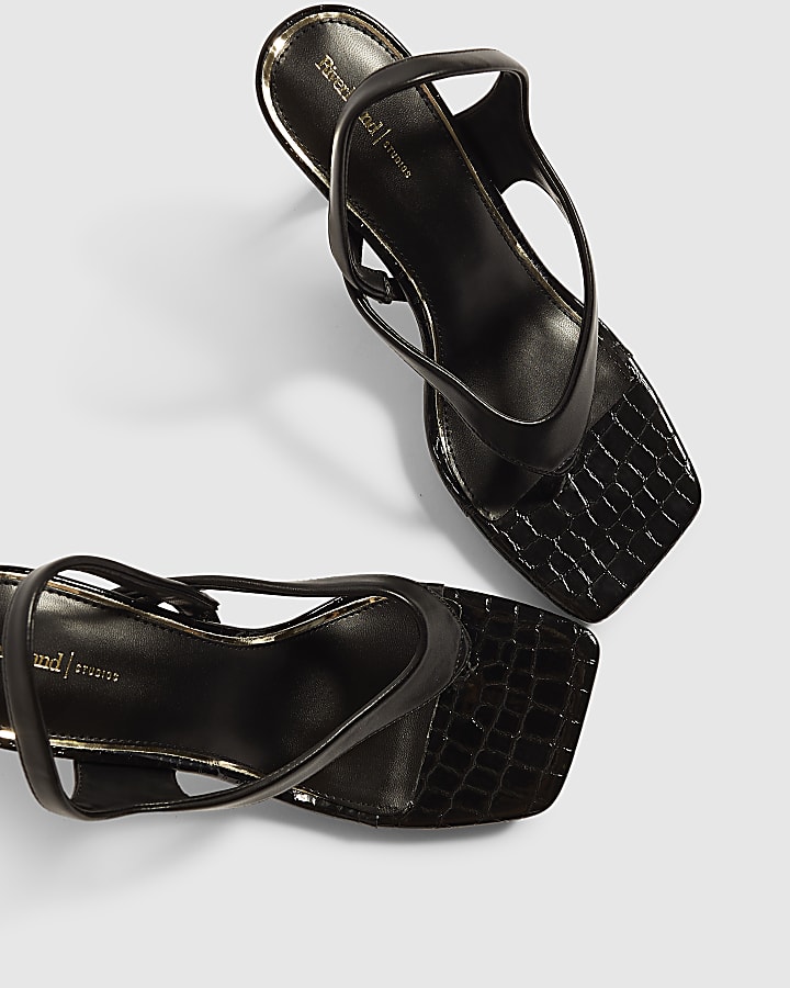 Black Toe Thong Heeled Sandals