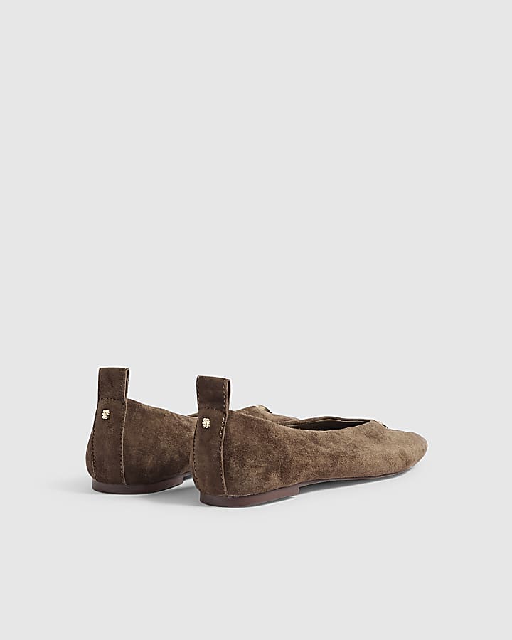 Beige Pointed Toe Ballet Shoes