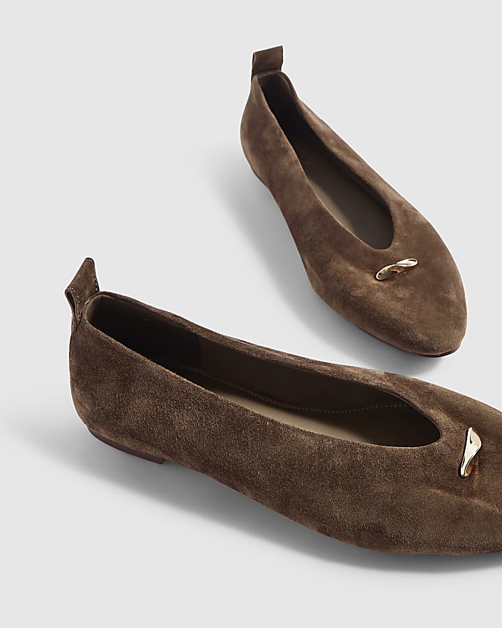 Beige Pointed Toe Ballet Shoes