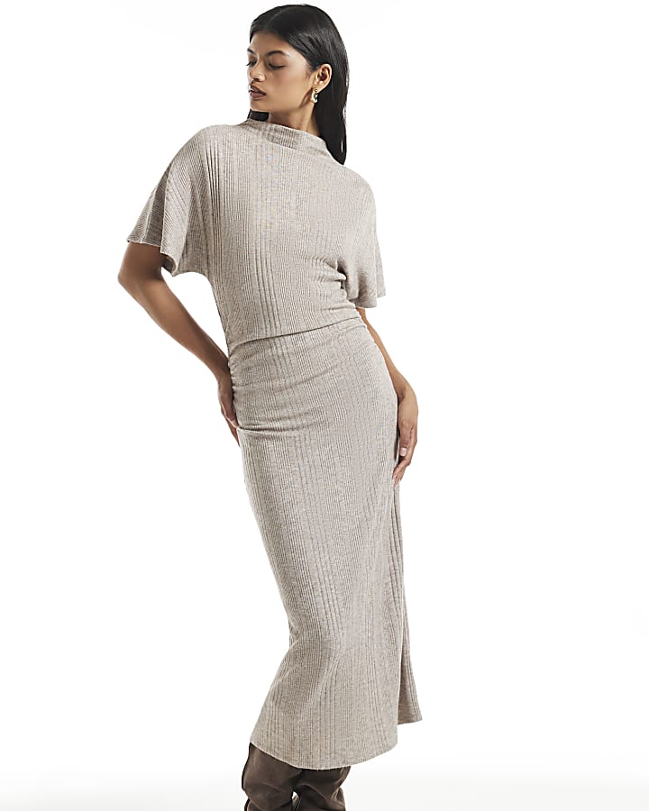 Beige Ribbed Short Sleeve Midi Dress