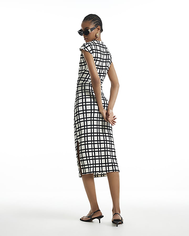 Cream Check Grown On Sleeve Textured Dress