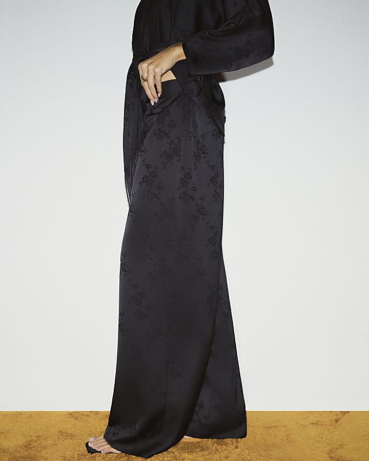 Black Floral Print Obi Belt Batwing Top