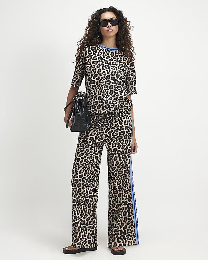 Brown Premium Leopard Print T-shirt