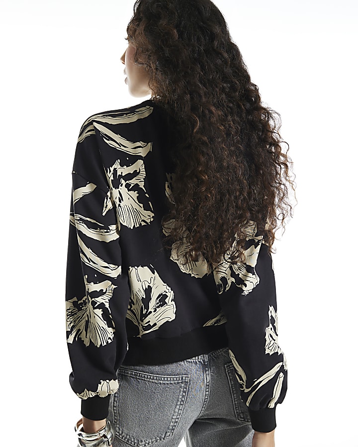 Black Floral Embroidered Tassel Sweatshirt